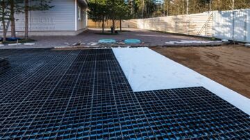 Экопарковка на даче (ECORASTER E40)